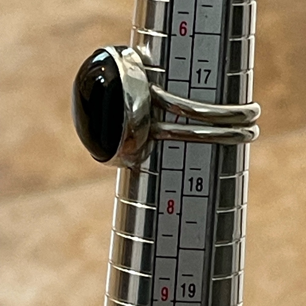 Sterling Silver Round Onyx Ring - Picture 5 of 6